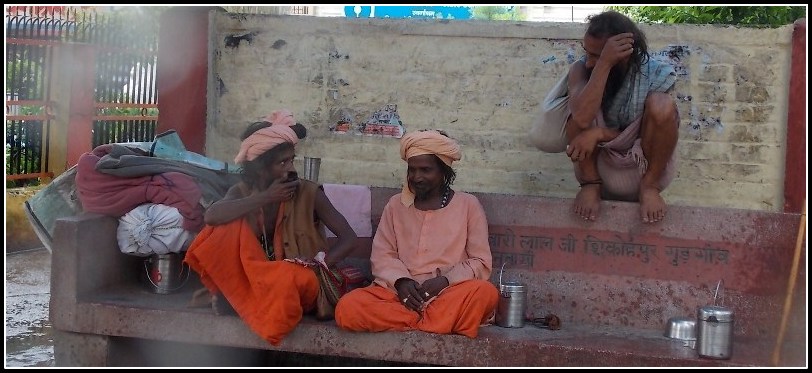 sadhus at rishikesh